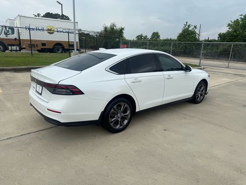 Certified 2023 Honda Accord EX image 7