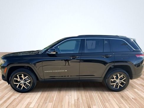 New 2025 Jeep Grand Cherokee Limited image 4