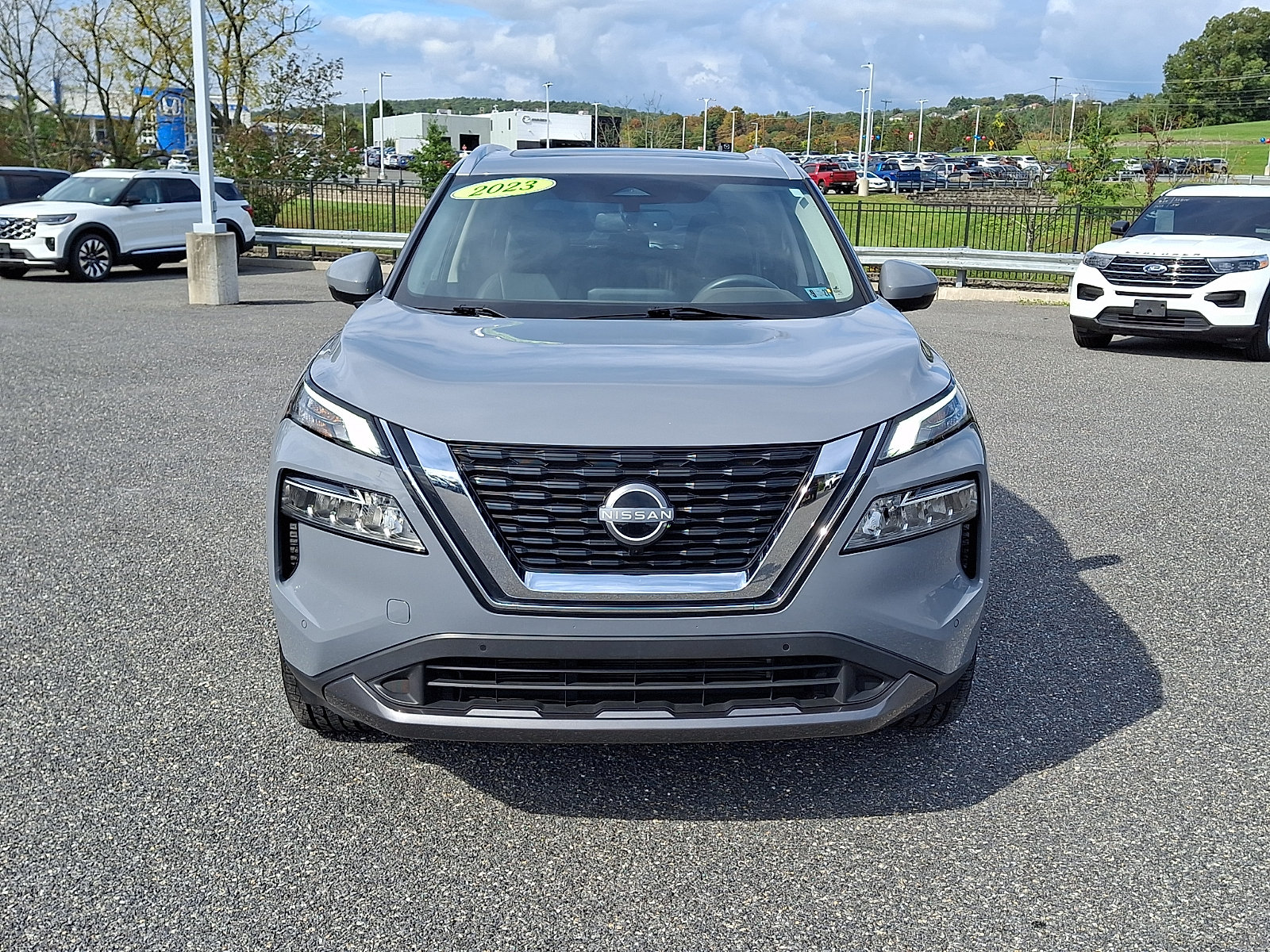 Used 2023 Nissan Rogue SL w/ SL Premium Package AWD/4WD image 2