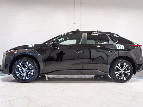 Used 2024 Toyota bZ4X FWD w/ Weather Package image 31
