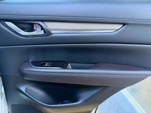 Used 2019 MAZDA CX-5 Signature image 13