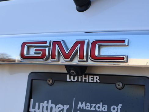 Used 2021 GMC Acadia SLT w/ Premium Package image 19