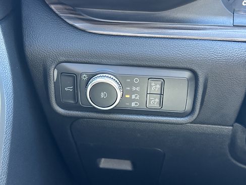 Used 2021 Ford Explorer Limited w/ Equipment Group 301A image 28