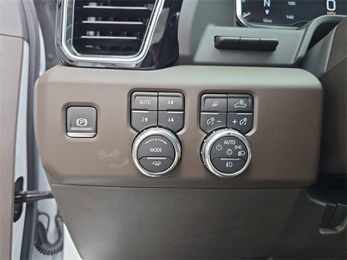 New 2025 GMC Sierra 2500 Denali w/ Denali Reserve Package image 25