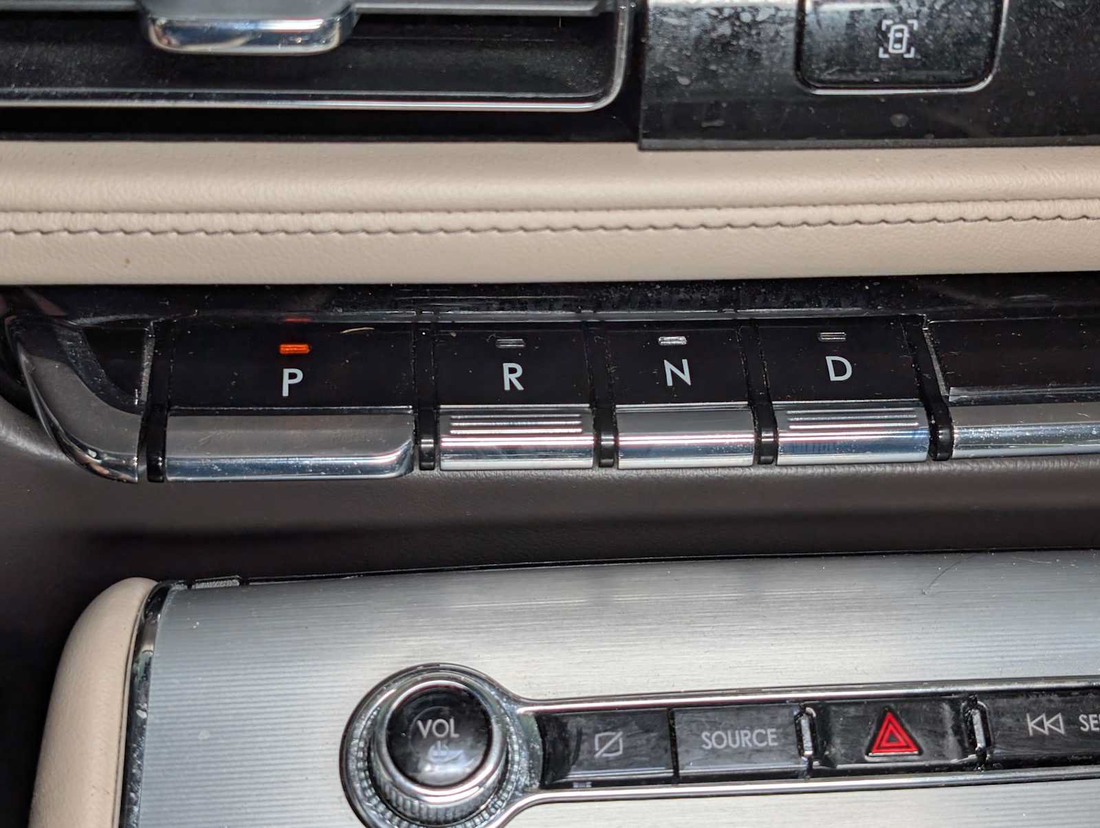 Used 2023 Lincoln Aviator AWD image 30