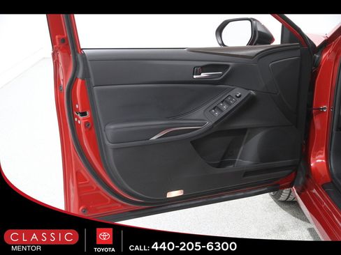 Certified 2021 Toyota Avalon XLE image 4