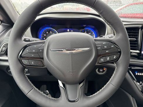 Used 2024 Chrysler Pacifica Limited w/ S Appearance Package image 21