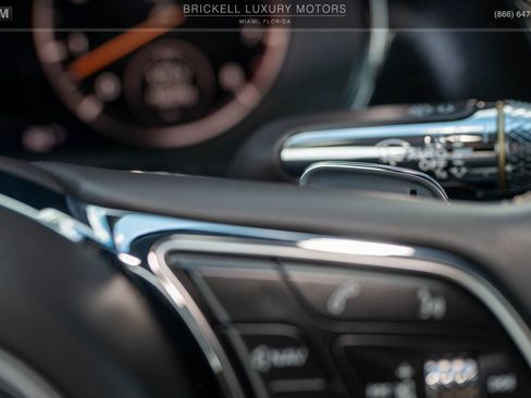 Used 2022 Bentley Continental GT image 32