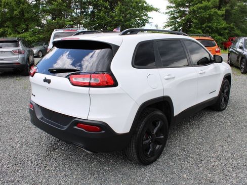 Used 2016 Jeep Cherokee High Altitude AWD/4WD image 7
