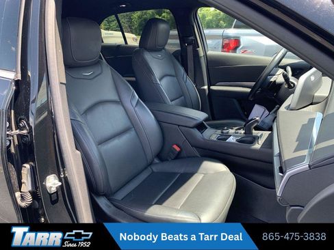 Used 2025 Cadillac XT4 Premium Luxury FWD image 25