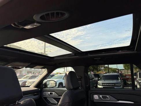 Used 2025 Ford Explorer ST w/ Sun And Sound Package RWD image 14
