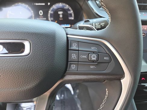 New 2026 Jeep Grand Cherokee Altitude AWD/4WD image 20