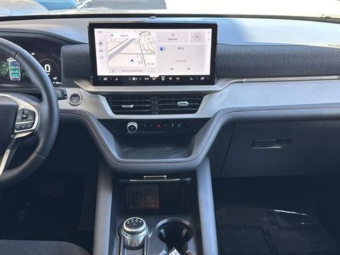 Certified 2025 Ford Explorer Active AWD/4WD image 9