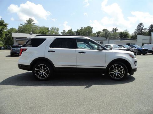 Used 2019 Ford Explorer Sport w/ Equipment Group 401A image 4
