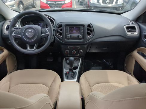 Used 2018 Jeep Compass Sport AWD/4WD image 29
