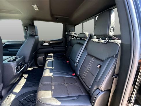 Used 2024 Chevrolet Silverado 1500 High Country w/ High Country Premium Package AWD/4WD image 21