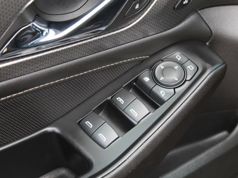 Used 2023 Chevrolet Traverse Premier w/ Redline Edition FWD image 39