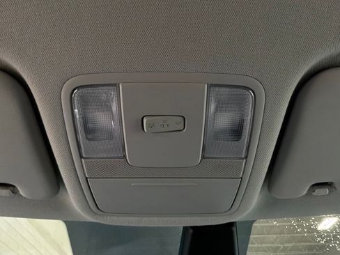 Used 2025 Kia Soul LX w/ LX Technology Package FWD image 15