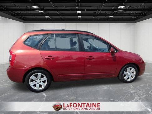 Used 2008 Kia Rondo LX FWD image 9