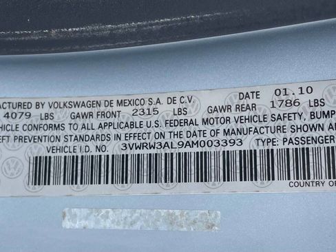 Used 2010 Volkswagen Beetle Convertible image 36