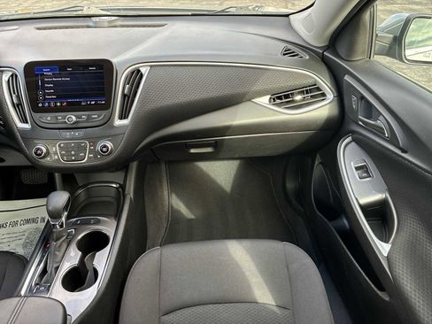 Used 2024 Chevrolet Malibu LT image 16