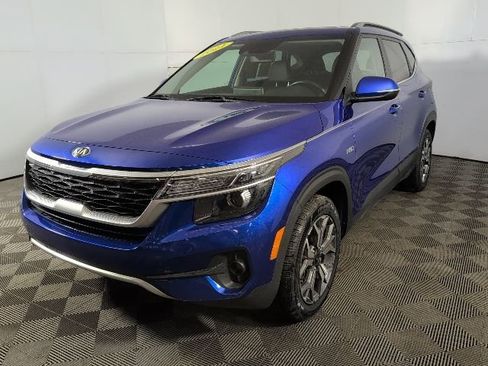 Used 2021 Kia Seltos EX image 1