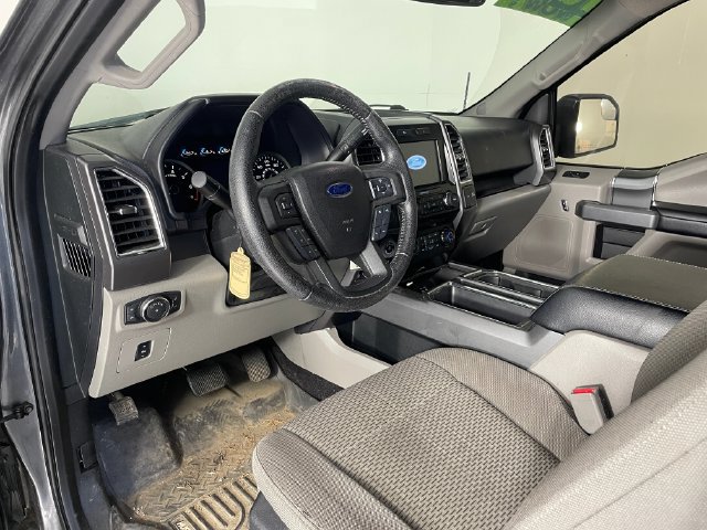 Used 2016 Ford F150 XLT w/ Equipment Group 302A Luxury AWD/4WD image 3