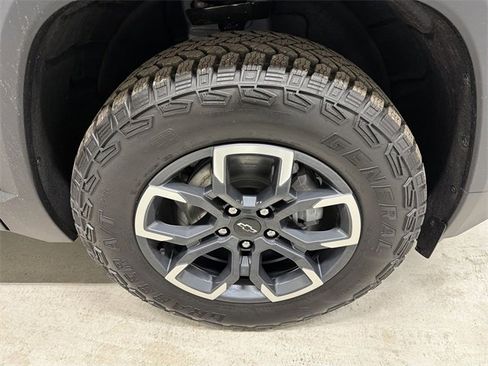 New 2026 Chevrolet Equinox ACTIV w/ Convenience Package III image 14