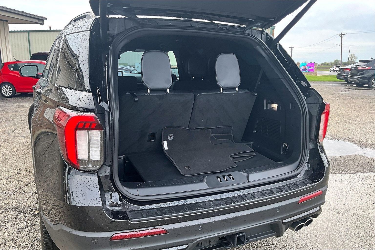 Used 2025 Ford Explorer ST RWD image 20
