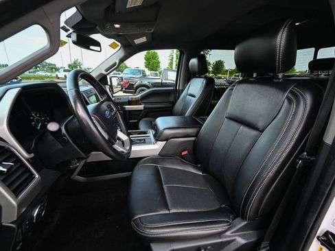 Used 2019 Ford F150 Lariat w/ Trailer Tow Package AWD/4WD image 19