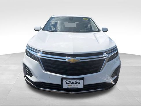 Used 2024 Chevrolet Equinox LT AWD/4WD image 9