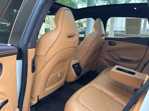 Used 2021 Aston Martin DBX AWD/4WD image 45
