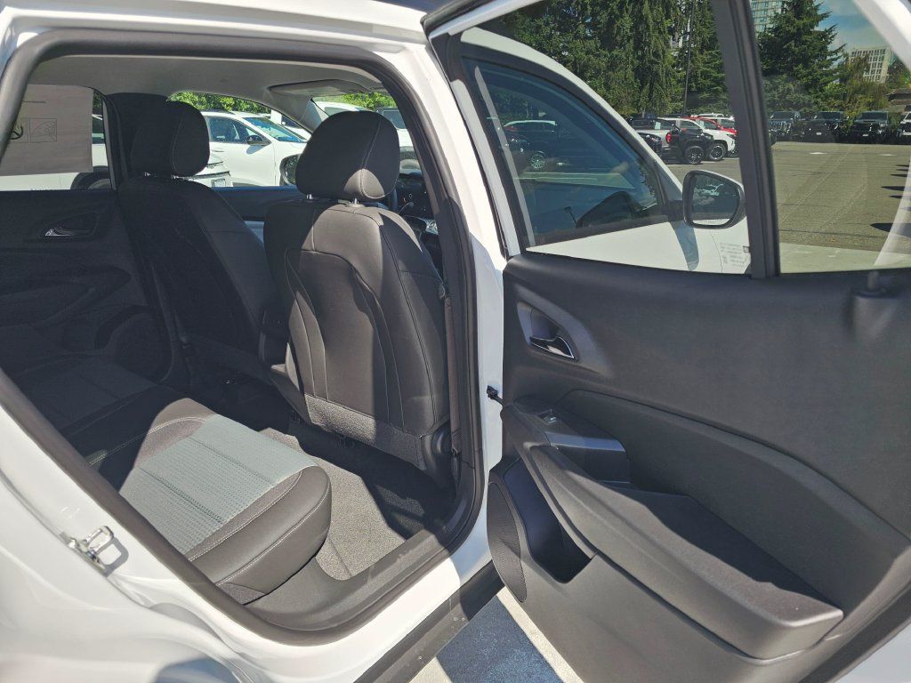 New 2026 Chevrolet Trax LT w/ Driver Confidence Package FWD image 15
