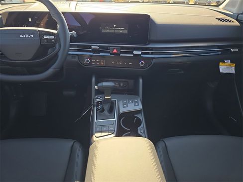 New 2026 Kia Sportage SX image 15