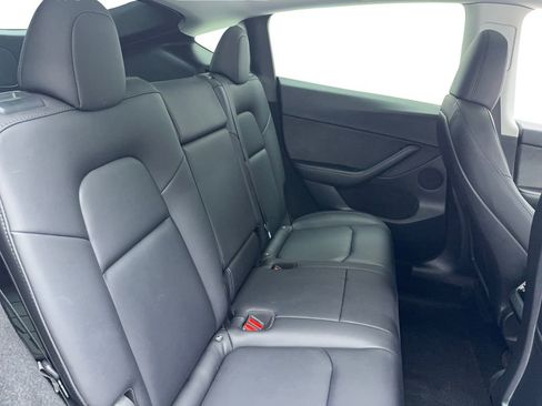 Used 2023 Tesla Model Y Long Range image 17