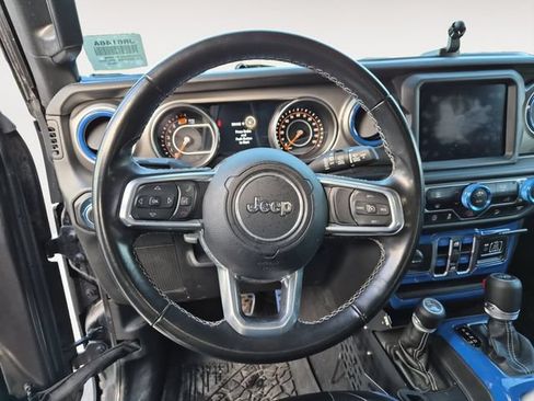 Used 2020 Jeep Wrangler Unlimited Sahara w/ Uconnect 4C Nav & Sound Group AWD/4WD image 10