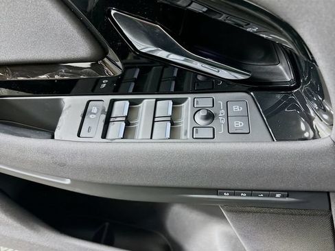 Used 2026 Land Rover Range Rover Evoque S AWD/4WD image 19