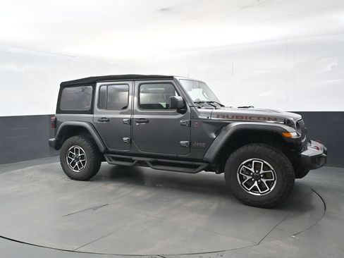 Used 2024 Jeep Wrangler Rubicon w/ Convenience Group image 7