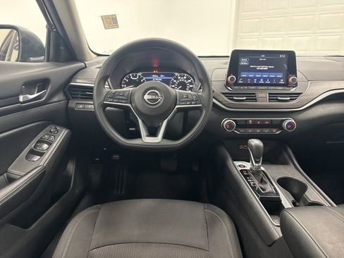 Used 2025 Nissan Altima 2.5 SV image 20