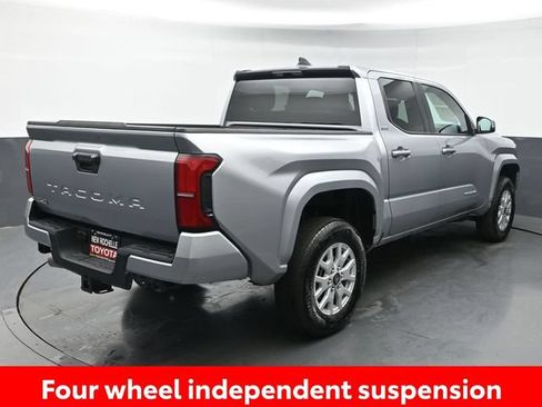 Used 2026 Toyota Tacoma SR5 AWD/4WD image 7