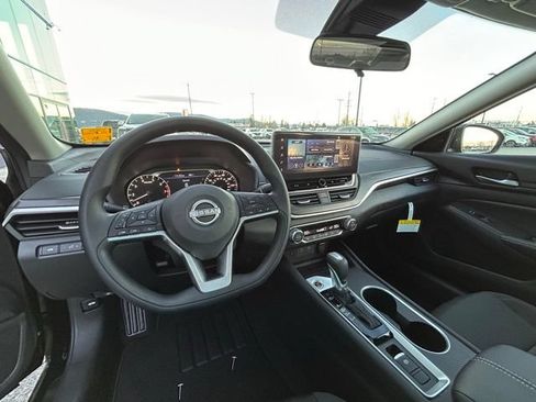 New 2025 Nissan Altima 2.5 SV w/ SV Special Edition Package AWD/4WD image 19