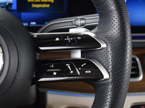 Used 2025 Mercedes-Benz GLS 450 4MATIC image 29