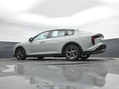 Used 2025 Kia K4 LXS FWD image 39