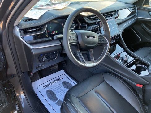 Used 2022 Jeep Grand Cherokee Limited 4xe image 14