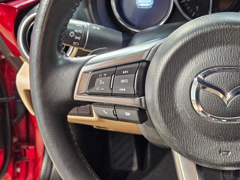 Used 2019 MAZDA MX-5 Miata RF Grand Touring RWD image 23