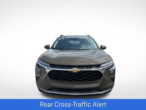 Certified 2024 Chevrolet Trax LT w/ Driver Confidence Package FWD image 13