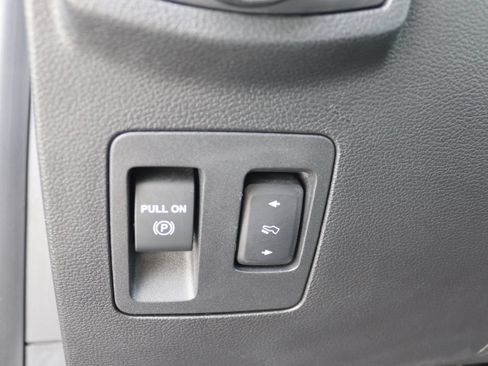 Used 2019 Ford F150 Lariat w/ Equipment Group 502A Luxury AWD/4WD image 33