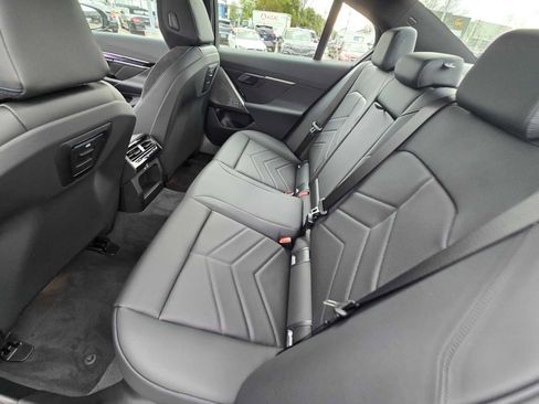 Used 2026 BMW i5 eDrive40 w/ M Sport Package image 21