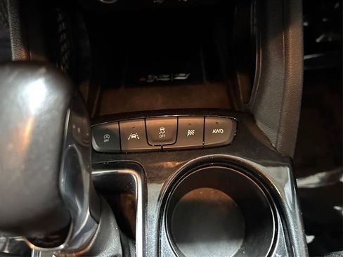 Used 2021 Chevrolet TrailBlazer ACTIV w/ Sun and Liftgate Package AWD/4WD image 30