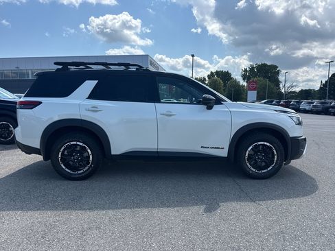 Certified 2023 Nissan Pathfinder Rock Creek AWD/4WD image 4